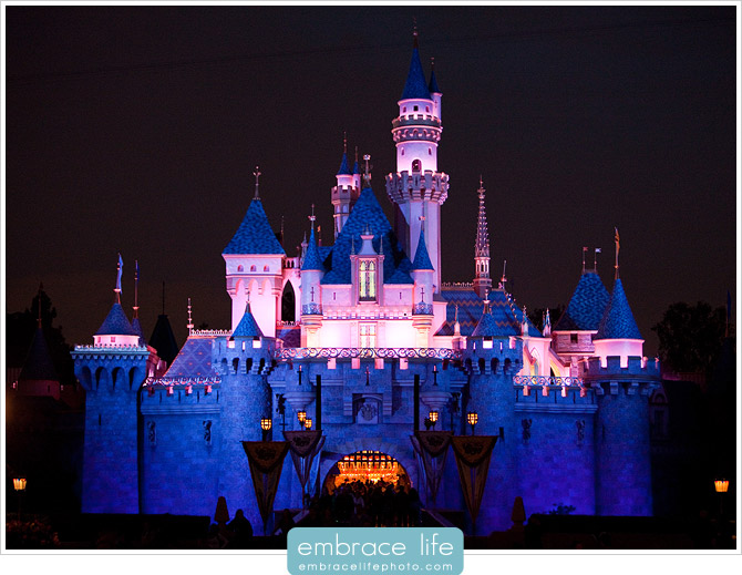 Disneyland Engagement Photographer - 10